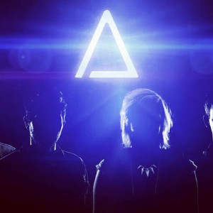 ดาวน์โหลดและฟังเพลง Things We Lost in the Fire พร้อมเนื้อเพลงจาก Shatter Effect