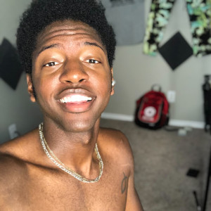 Dengarkan Gravy lagu dari Joseph Allen dengan lirik