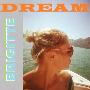 Dengarkan CRY BABY (French Cover) lagu dari Brigitte dengan lirik
