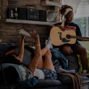 default playlist img