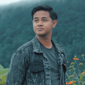 Dengarkan Nolih Langit (Remastered) lagu dari Budi Arsa dengan lirik