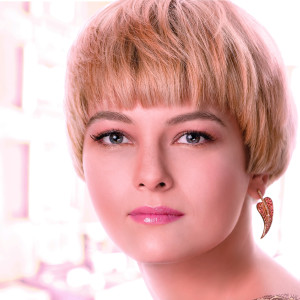 Dengarkan lagu Love Story nyanyian Anna Khanina dengan lirik