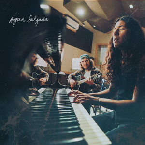 Benzie的專輯Água Salgada (Acústico)