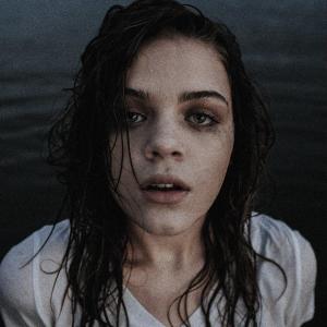 Listen to slow dancing in the dark - slowed + reverb song with lyrics from Franklaay