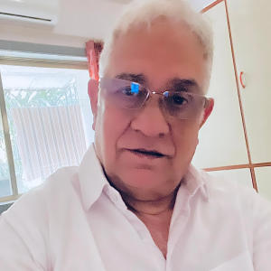 收聽Azeim Malik的Lo Bhaarat Jodo Nyaay Yaatra Nikal Padi歌詞歌曲