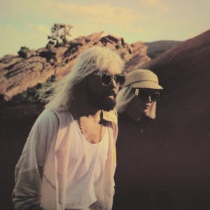 ดาวน์โหลดและฟังเพลง Missing Home (filous remix) พร้อมเนื้อเพลงจาก Flora Cash