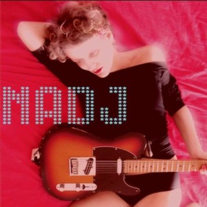 ดาวน์โหลดและฟังเพลง Tu joues quoi ? พร้อมเนื้อเพลงจาก Nadj