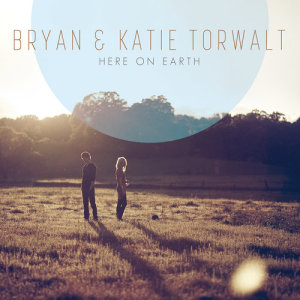 收聽Bryan & Katie Torwalt的Nothing Is Holding Me Back歌詞歌曲