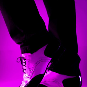 收聽Tony Bonanno的Io che amo solo te / Mille cose mix (Bachata Version)歌詞歌曲