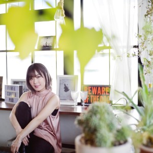 ดาวน์โหลดและฟังเพลง I think of you พร้อมเนื้อเพลงจาก Mori Megumi
