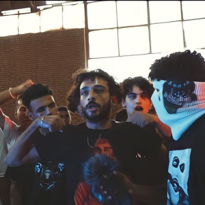 Listen to مزيكا لمدينتي ومدينتك (لايف) song with lyrics from Rap Share3