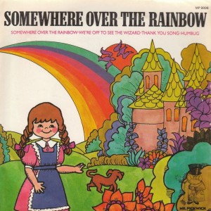 收聽The Nursery Orchesta And Chorus的Somewhere Over The Rainbow歌詞歌曲