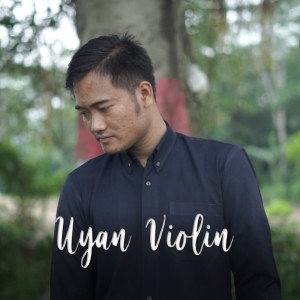 收聽Uyan Violin的Debu Debu Jalanan (Cover Version)歌詞歌曲