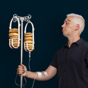 Dengarkan lagu Gnam Gnam nyanyian Pasha dengan lirik