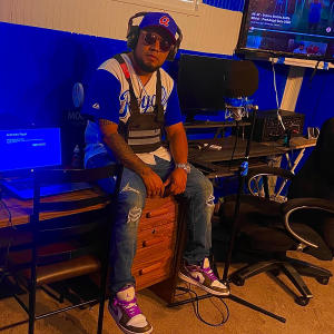 default playlist img