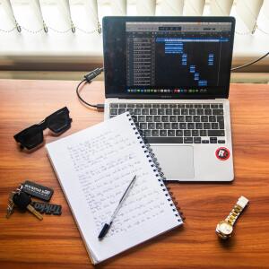 default playlist img