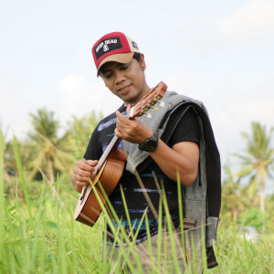 Dengarkan Dadong Rerod lagu dari Dika Swara dengan lirik