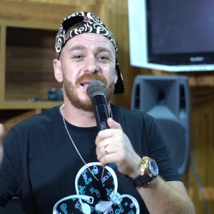 Listen to Tellement Li Tchoquitte song with lyrics from Cheb Anouar Chitana