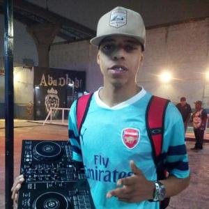 收听Dj Nando Original的Arrasta pra Cima Ative o Modo Putaria (Acoustic|Explicit)歌词歌曲