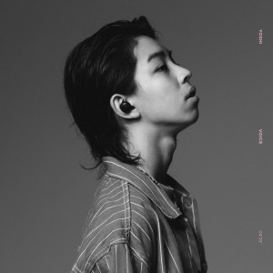 ดาวน์โหลดและฟังเพลง Voice พร้อมเนื้อเพลงจาก YOSHI