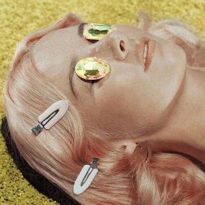 ดาวน์โหลดและฟังเพลง Peach (ONONO Remix) พร้อมเนื้อเพลงจาก Broods