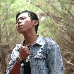 Dengarkan Ku Pasti Bisa (Lagu Motivasi) (Live) lagu dari Willy rs dengan lirik