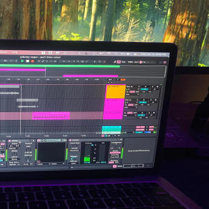 default playlist img
