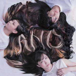 Dengarkan 神戸ナンバー lagu dari tricot dengan lirik