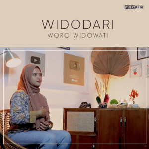 收聽Woro Widowati的Widodari歌詞歌曲