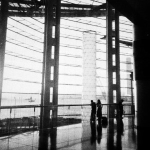 ดาวน์โหลดและฟังเพลง Hi พร้อมเนื้อเพลงจาก Justin de Guzman