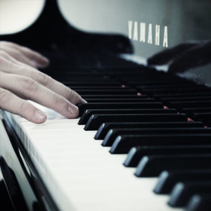 ดาวน์โหลดและฟังเพลง If I Fall พร้อมเนื้อเพลงจาก Jurrivh