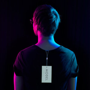 收聽Gulddreng的Model歌詞歌曲