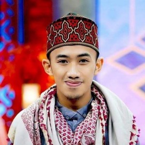 收听Syam Elmarusy的Al Hasyr(10)歌词歌曲