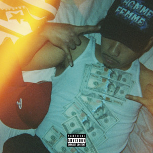ดาวน์โหลดและฟังเพลง LOVE IS IN THE AIR (Explicit) พร้อมเนื้อเพลงจาก Maxsickboy