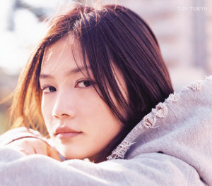 ดาวน์โหลดและฟังเพลง LIFE (Yui Acoustic Version) พร้อมเนื้อเพลงจาก YUI