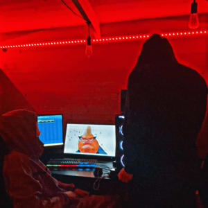 YungC的專輯SWITCHUP (feat. Swoozy) (Explicit)