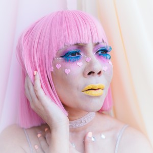 Dengarkan lagu Please Don't Break My Heart nyanyian Rozella dengan lirik