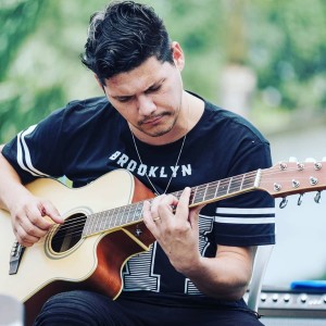 ดาวน์โหลดและฟังเพลง Volte พร้อมเนื้อเพลงจาก Leandro Carvalho