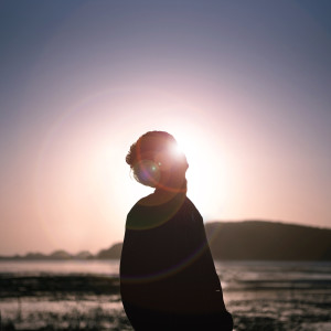 Listen to 초연 song with lyrics from 이민석