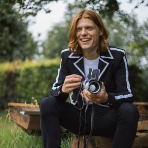 default playlist img