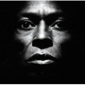 ดาวน์โหลดและฟังเพลง Portia (Remastered Version) พร้อมเนื้อเพลงจาก Miles Davis