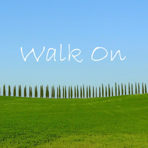 收聽Walk On的Love Someone歌詞歌曲