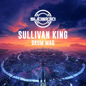 ดาวน์โหลดและฟังเพลง Drum Mag (Explicit) พร้อมเนื้อเพลงจาก Sullivan King