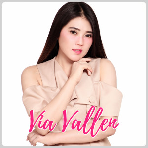 Listen to Lebih Baik Sakit Gigi song with lyrics from Via Vallen