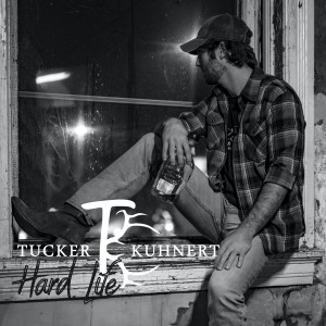 Dengarkan lagu Hard Life (Explicit) nyanyian Tucker Kuhnert dengan lirik