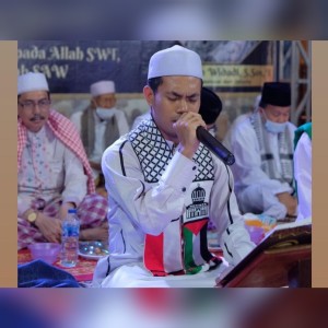Dengarkan Syamsuri Firdaus QORI ANAK TERBAIK l MTQ INTERNASIONAL DI SINGAPURA lagu dari Syamsuri Firdaus dengan lirik