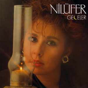 Dengarkan lagu Seni Beklerim Öptüğün Yerde nyanyian Nilüfer dengan lirik