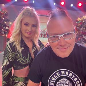 收聽Skater的PoKa PoKa歌詞歌曲