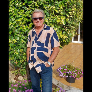 Listen to When I'm Going Wrong song with lyrics from MARIO ZITO CALOGERO