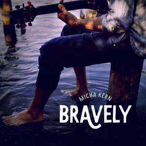 Album Bravley oleh Micha Kern